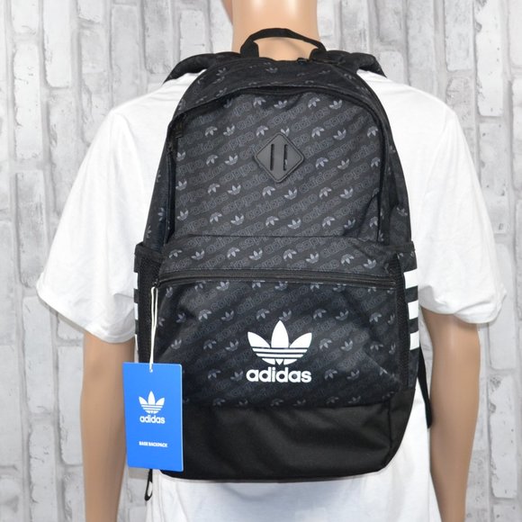 gym bag laptop pocket